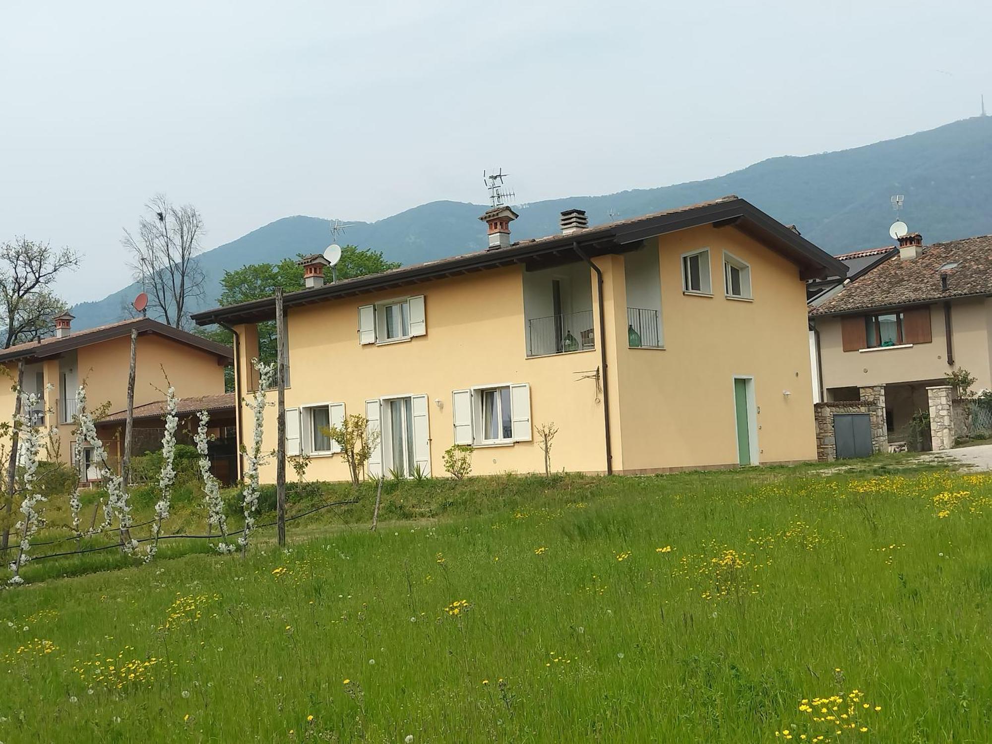 Villanuova sul clisiCascina Legnago Bilocale A 6 Chilometri Da Salo'アパートメント エクステリア 写真